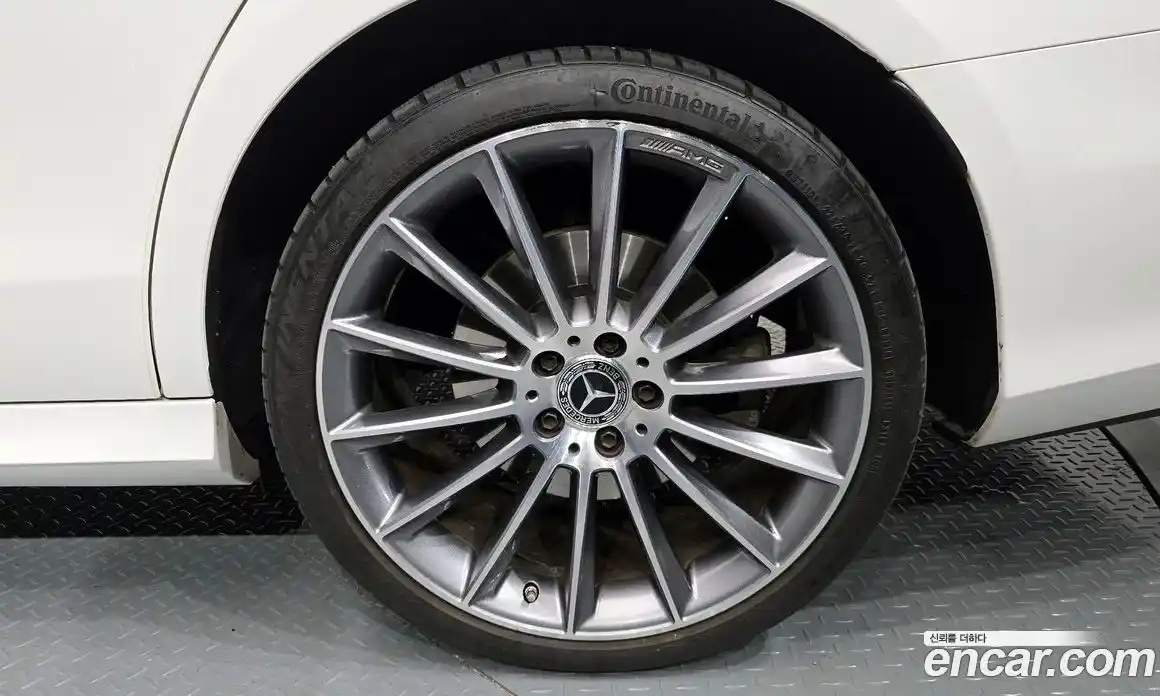 Mercedes-Benz E-Class 2022 2.0 Автомат в Москве № 212128, фото 7