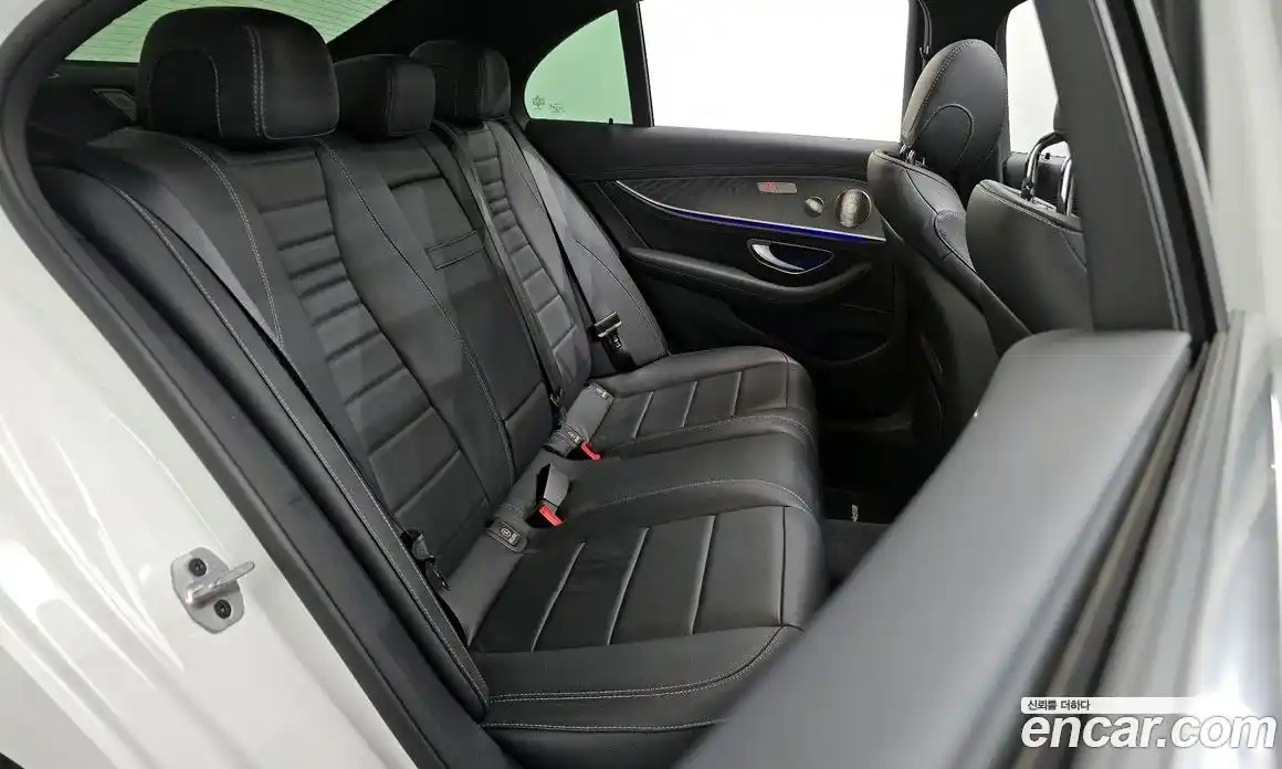 Mercedes-Benz E-Class 2022 2.0 Автомат в Москве № 212128, фото 8