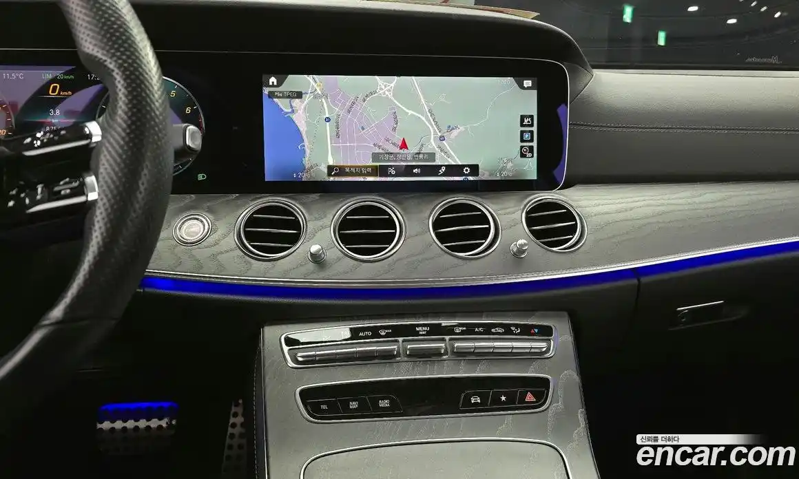 Mercedes-Benz E-Class 2022 2.0 Автомат в Москве № 212128, фото 9