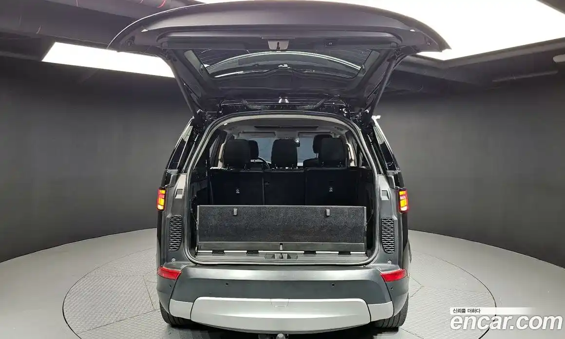 Land Rover Discovery 2017 2.0 Автомат в Москве № 213716, фото 12