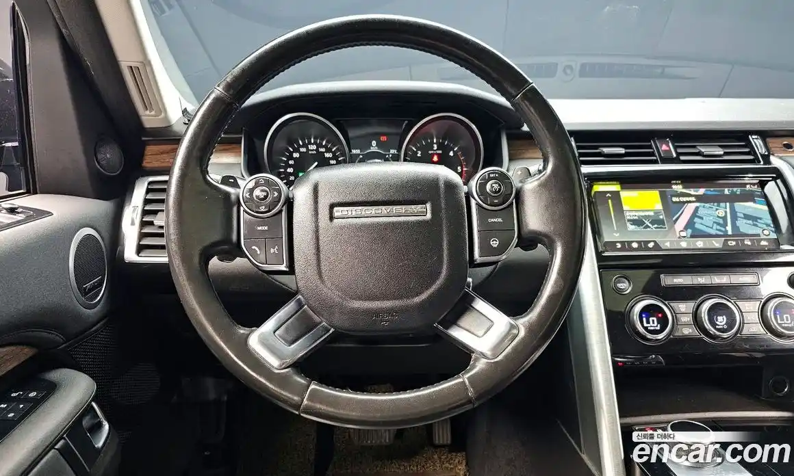 Land Rover Discovery 2017 2.0 Автомат в Москве № 213716, фото 16