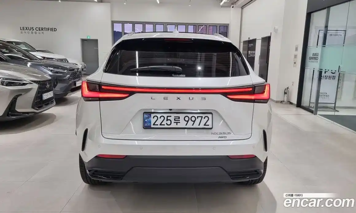 Lexus NX 2025 2.5 Вариатор в Москве № 214762, фото 4