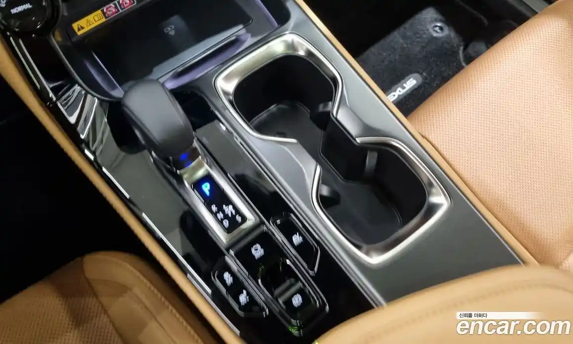 Lexus NX 2025 2.5 Вариатор в Москве № 214762, фото 9