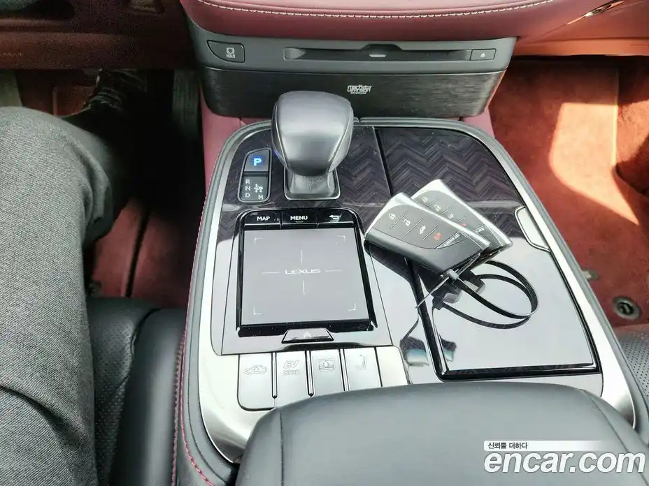 Lexus LS 2018 3.5 Автомат в Москве № 214825, фото 11