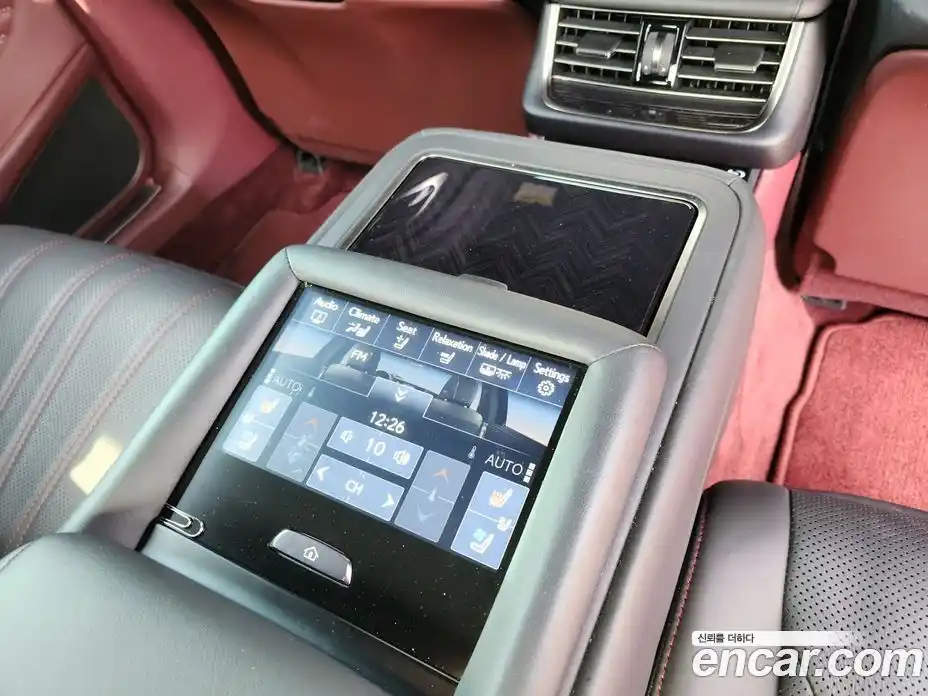 Lexus LS 2018 3.5 Автомат в Москве № 214825, фото 14