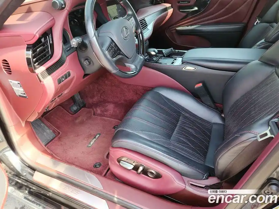 Lexus LS 2018 3.5 Автомат в Москве № 214825, фото 17