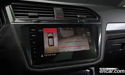 Volkswagen Tiguan 2023 2.0 Автомат в Москве № 214943, миниатюра 8