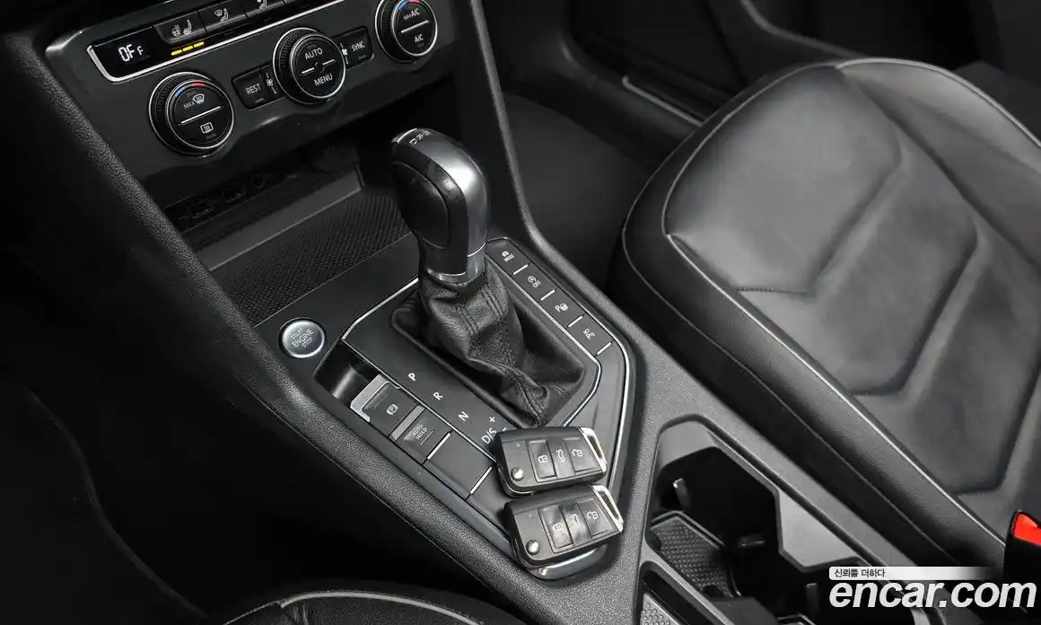 Volkswagen Tiguan 2018 2.0 Автомат в Москве № 215141, фото 4