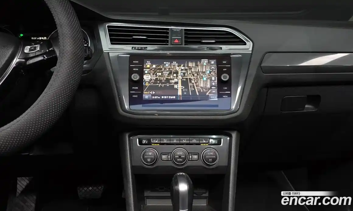 Volkswagen Tiguan 2018 2.0 Автомат в Москве № 215141, фото 9