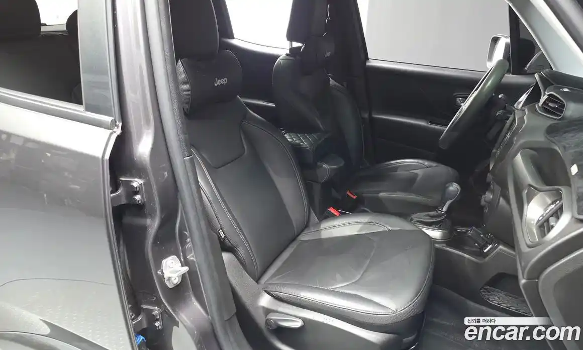 Jeep Renegade 2020 2.4 Автомат в Москве № 215431, фото 20