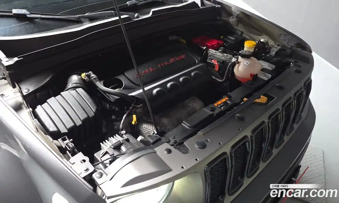 Jeep Renegade 2020 2.4 Автомат в Москве № 215431, фото 2