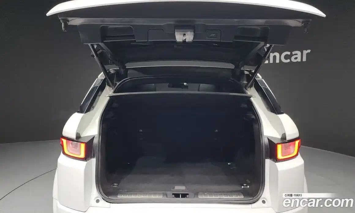 Land Rover Range-Rover Evoque 2016 2.0 Автомат в Москве № 228126, фото 19