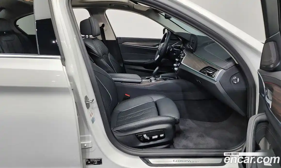 BMW 5-Series 2023 2.0 Автомат в Москве № 228998, фото 20