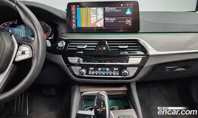 BMW 5-Series 2023 2.0 Автомат в Москве № 228998, миниатюра 2