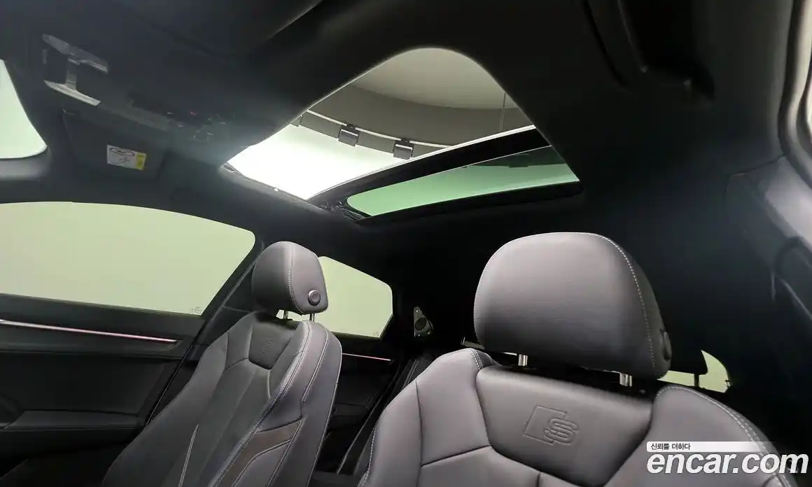 Audi Q3 2023 2.0 Автомат в Москве № 230008, фото 1