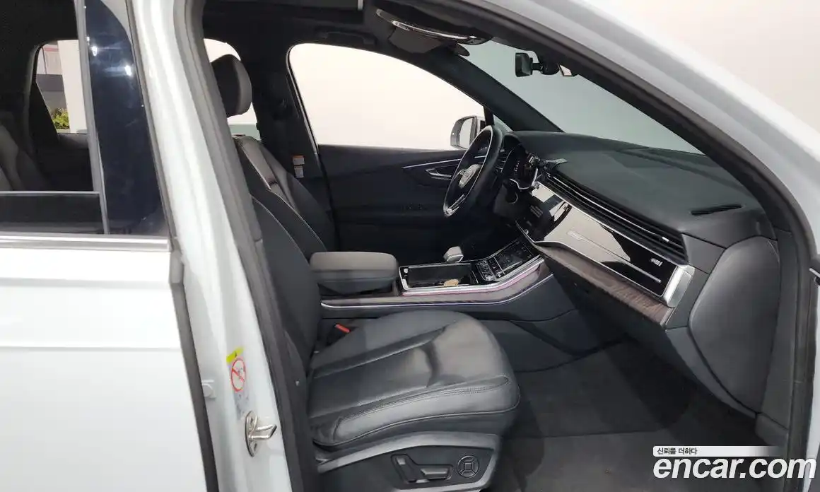 Audi Q7 2021 3.0 Автомат в Москве № 230144, фото 3