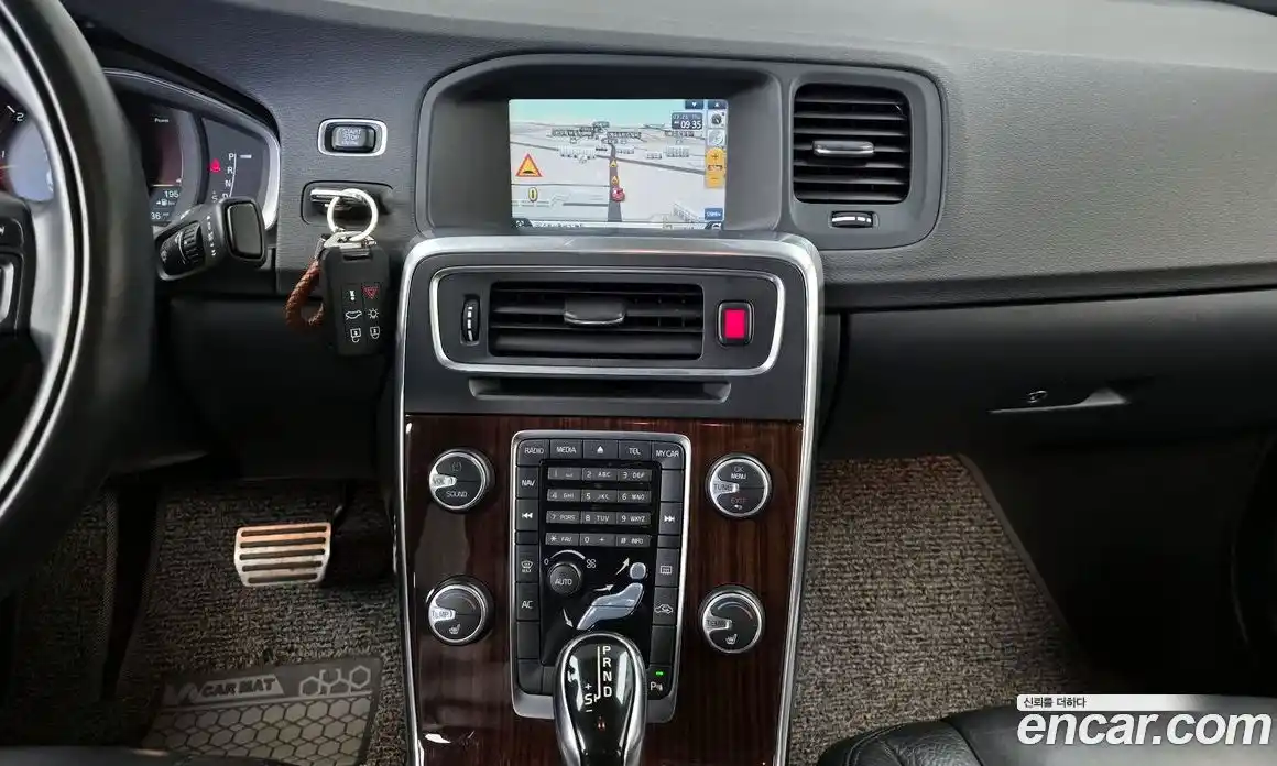 Volvo S60 2014 2.0 Автомат в Москве № 230569, фото 17