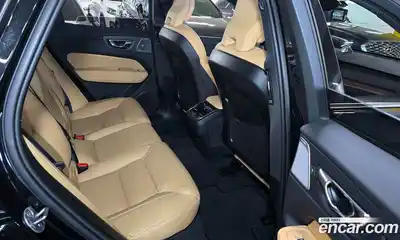 Volvo XC60 2024 2.0 Автомат в Москве № 230859, миниатюра 10