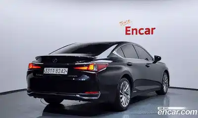 Lexus ES 2021 2.5 Автомат в Москве № 232056, миниатюра 3