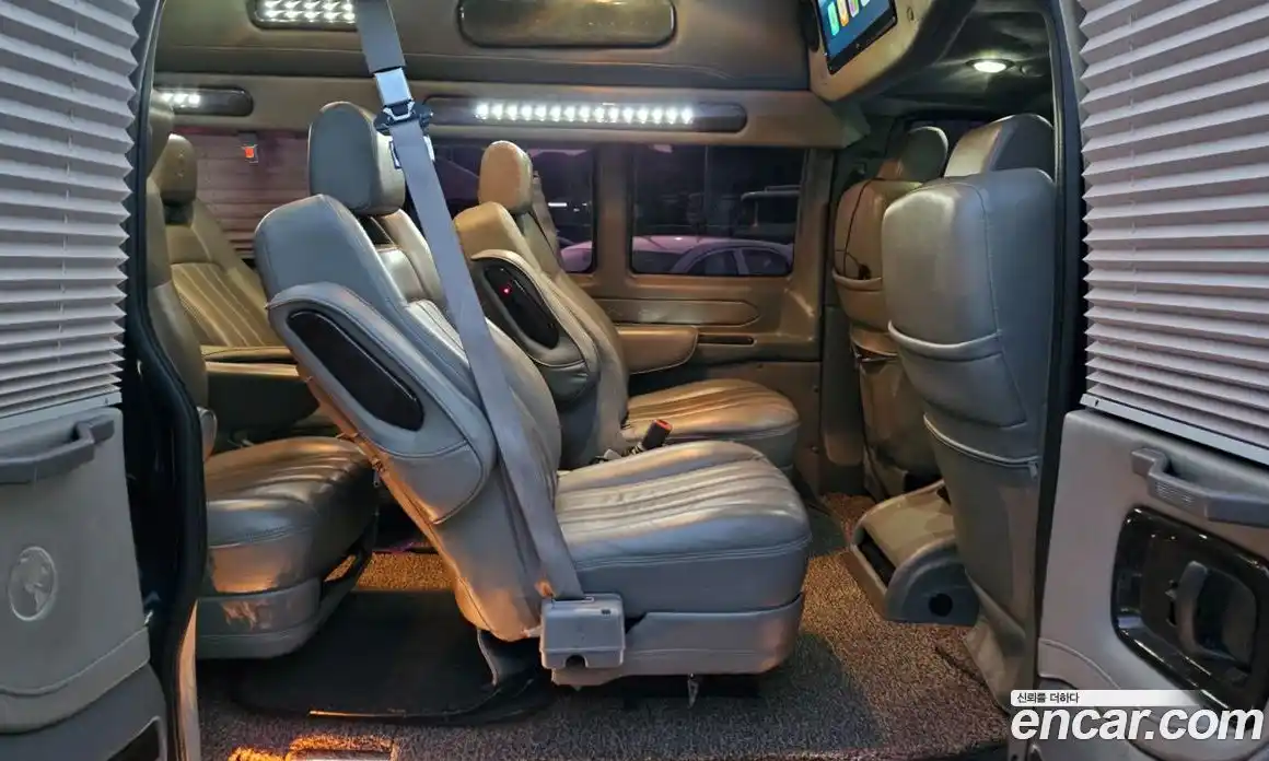 Chevrolet Express Van 2013 6.0 Автомат в Москве № 235646, фото 10