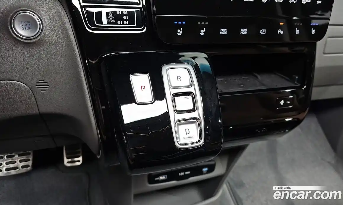 Hyundai Staria 2025 2.2 Автомат в Москве № 243106, фото 2