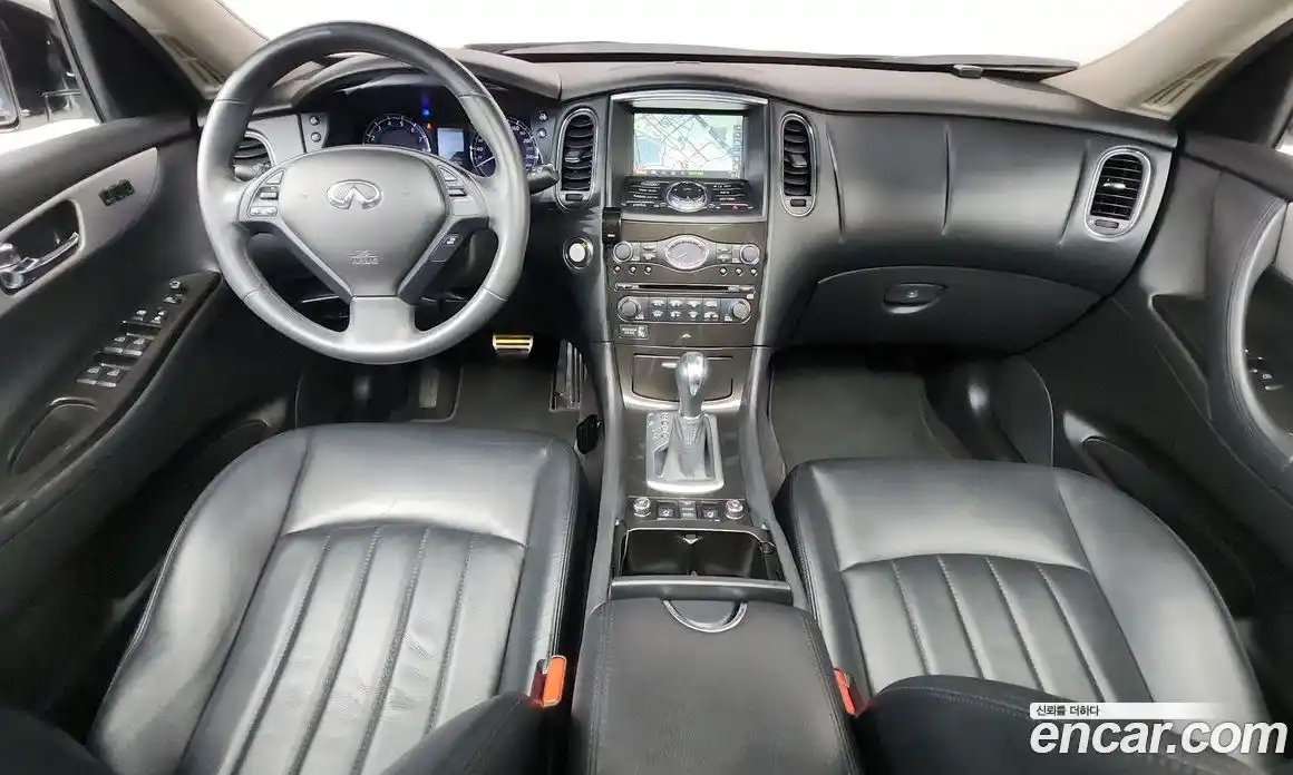 Infiniti QX50 2015 3.7 Автомат в Москве № 244446, фото 4