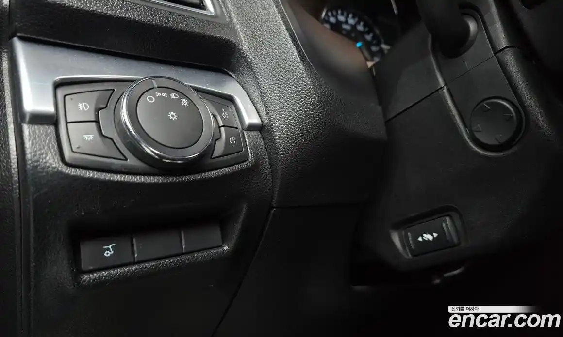 Ford Explorer 2016 2.3 Автомат в Москве № 255692, фото 4