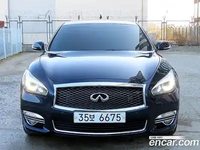 Infiniti Q70, 2019