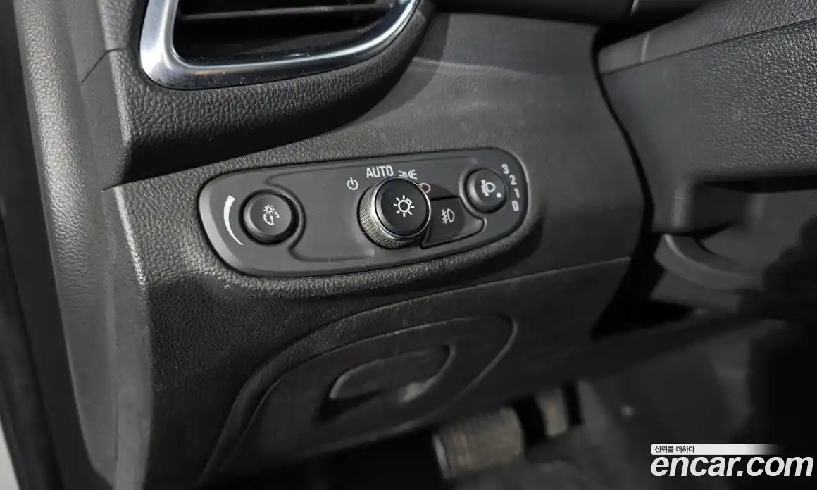 Chevrolet Trax 2019 1.4 Автомат в Москве № 262445, фото 2