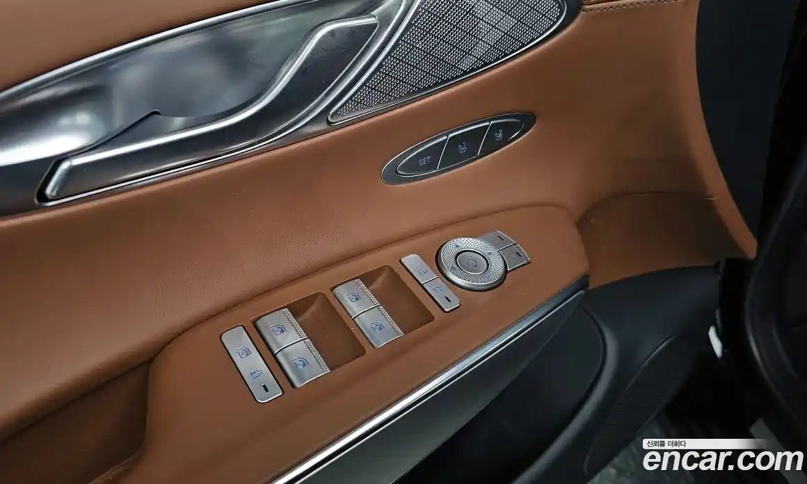 Genesis GV70 2022 2.5 Автомат в Москве № 27164, фото 17