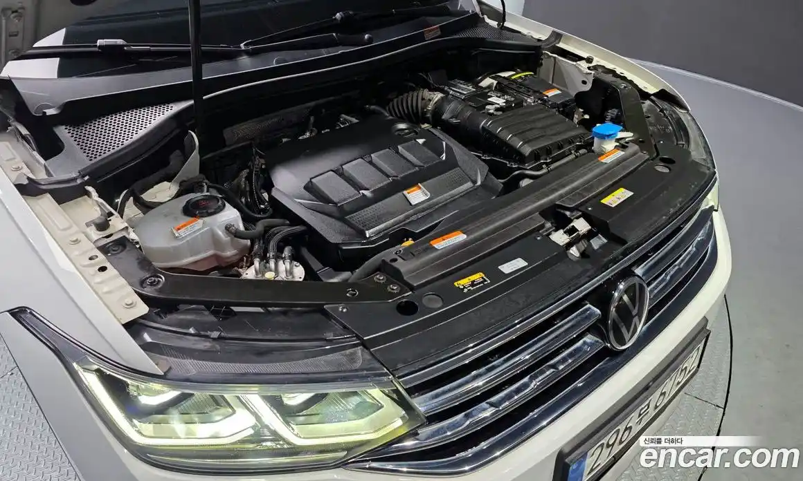 Volkswagen Tiguan 2022 2.0 Автомат в Москве № 272678, фото 14