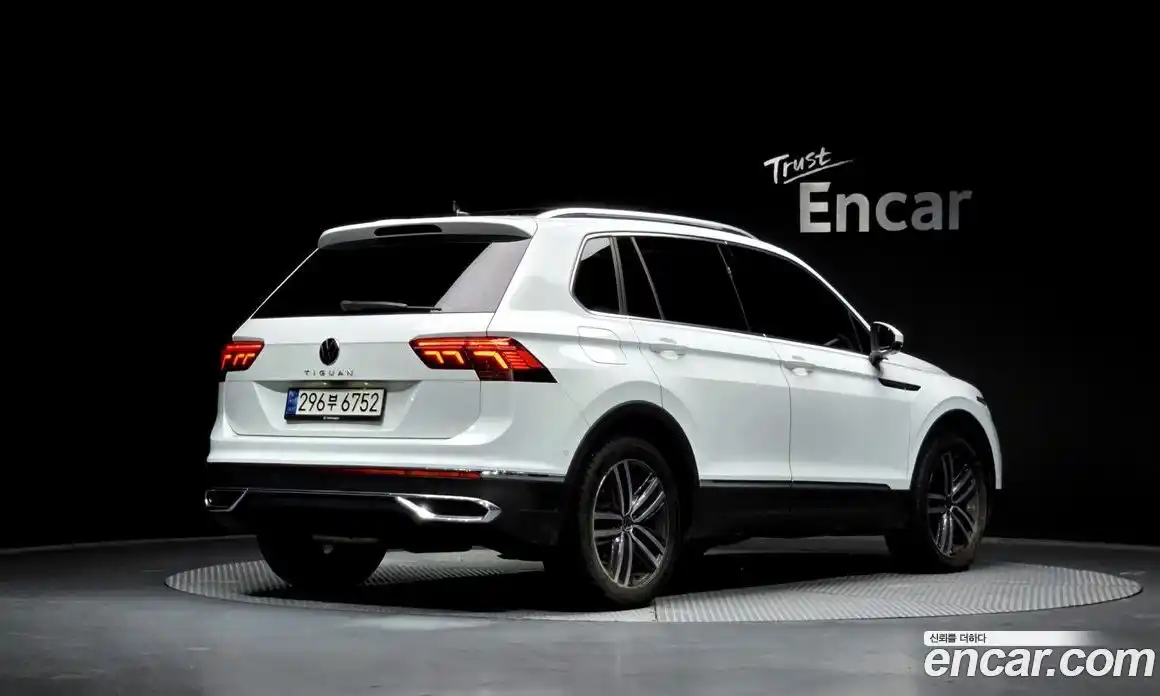 Volkswagen Tiguan 2022 2.0 Автомат в Москве № 272678, фото 18