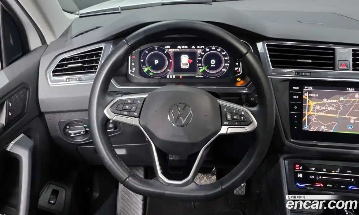 Volkswagen Tiguan 2022 2.0 Автомат в Москве № 272678, фото 10