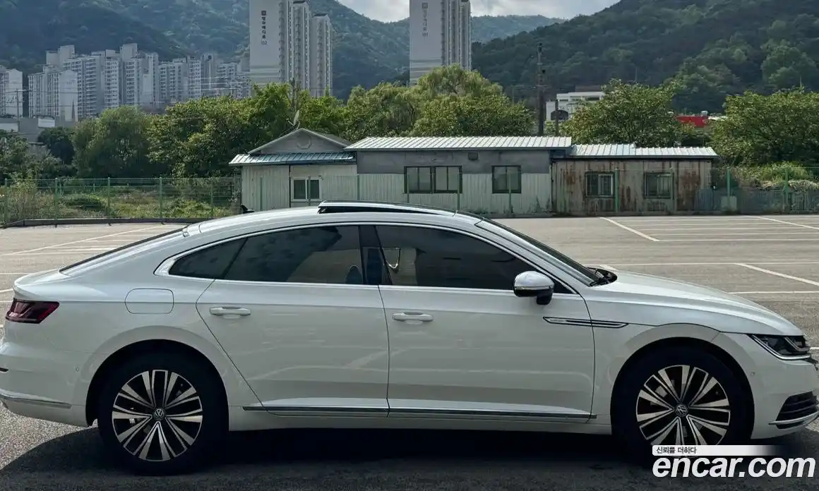 Volkswagen Arteon 2019 2.0 Автомат в Москве № 277919, фото 5