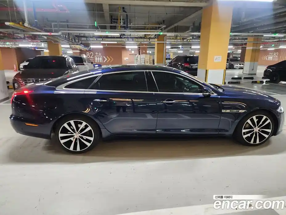 Jaguar XJ 2019 3.0 Автомат в Москве № 283810, фото 6