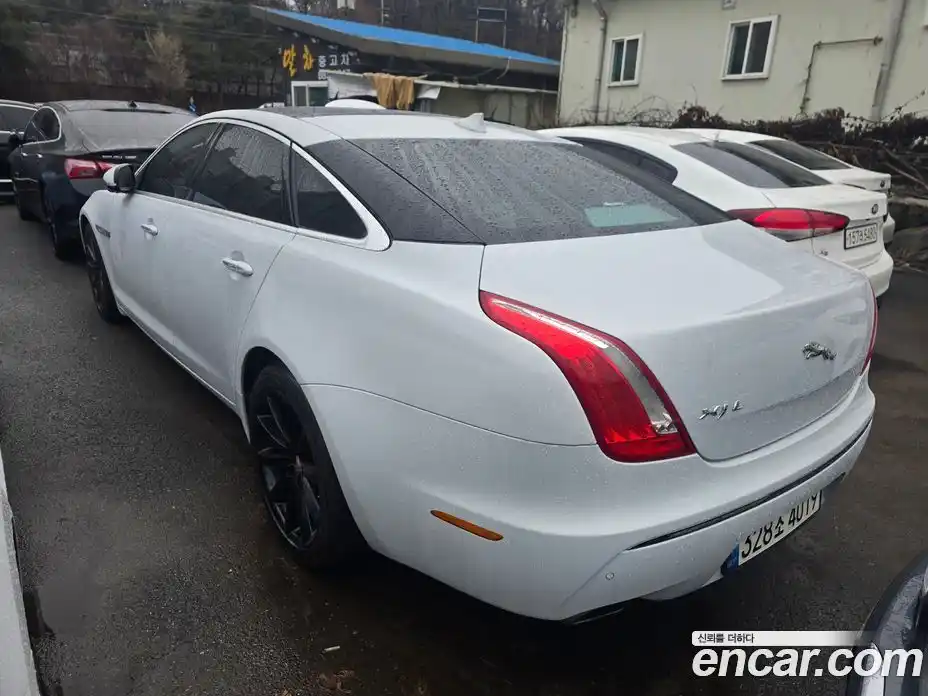 Jaguar XJ 2015 3.0 Автомат в Москве № 284002, фото 15
