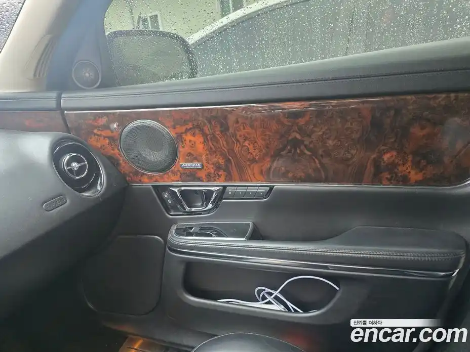 Jaguar XJ 2015 3.0 Автомат в Москве № 284002, фото 10