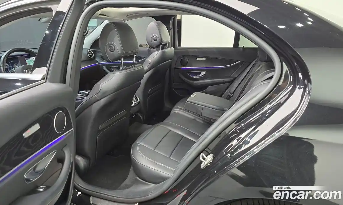 Mercedes-Benz E-Class 2017 2.0 Автомат в Москве № 292413, фото 16