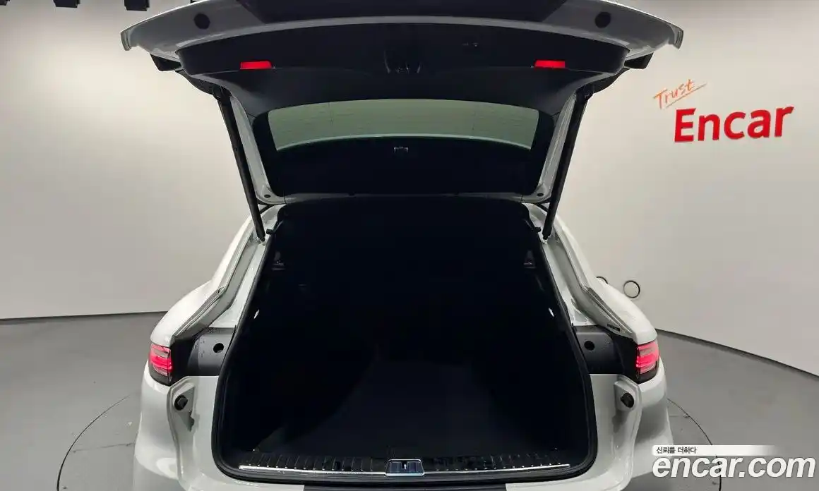 Porsche Cayenne 2021 3.0 Автомат в Москве № 294214, фото 2