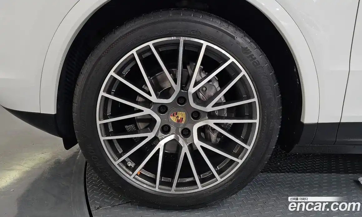 Porsche Cayenne 2021 3.0 Автомат в Москве № 294214, фото 8