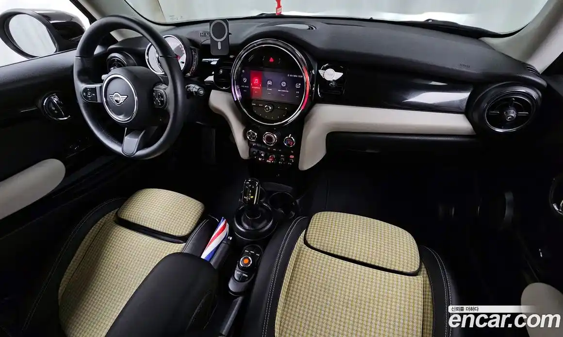 Mini Cooper 2022 1.5 Автомат в Москве № 299537, фото 20