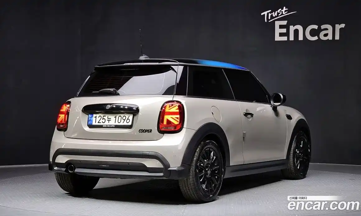 Mini Cooper 2022 1.5 Автомат в Москве № 299537, фото 4