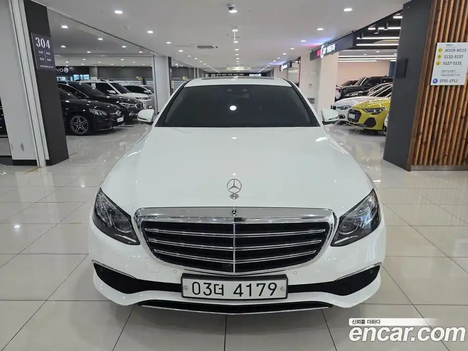 Mercedes-Benz E-Class 2018 3.0 Автомат в Москве № 307716, фото 3