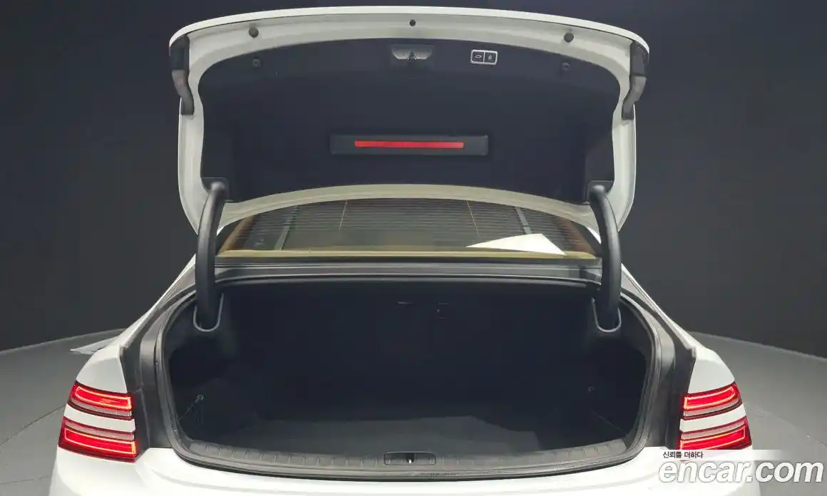 Genesis G80 2022 2.5 Автомат в Москве № 308953, фото 14