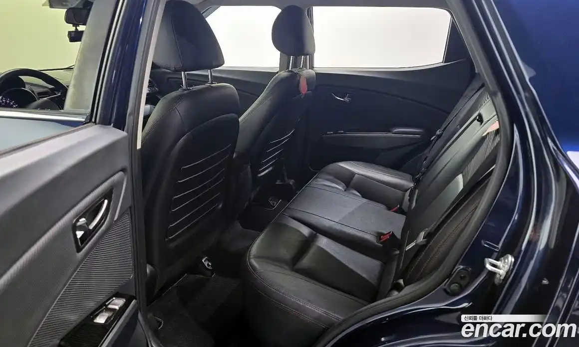 SsangYong TIBOLI 2016 1.6 Автомат в Москве № 31868, фото 1