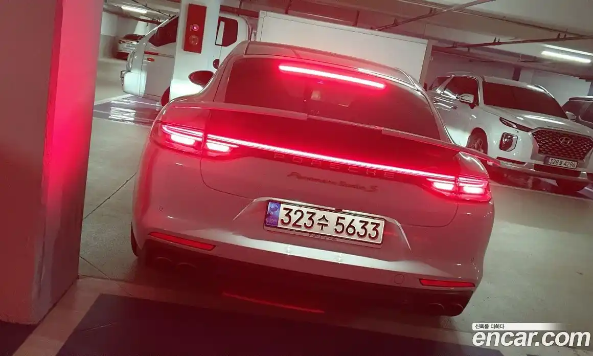 Porsche Panamera 2023 4.0 Автомат в Москве № 327579, фото 3