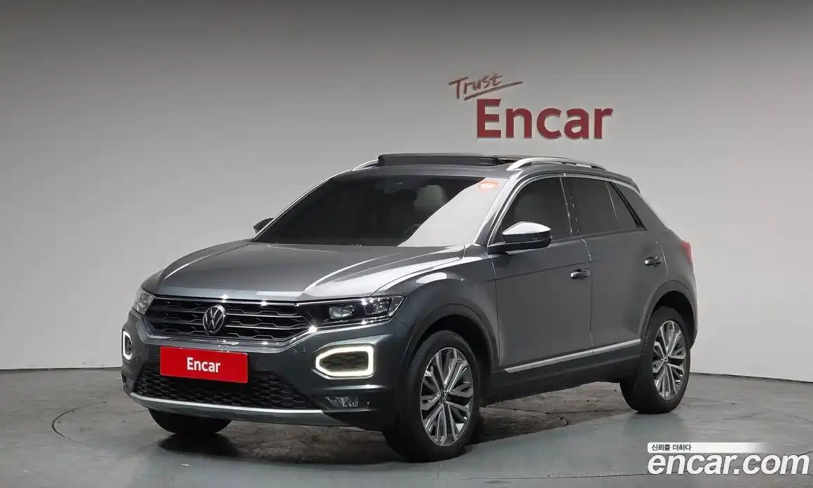 Volkswagen T-Roc 2021 2.0 Автомат в Москве № 328631, фото 2