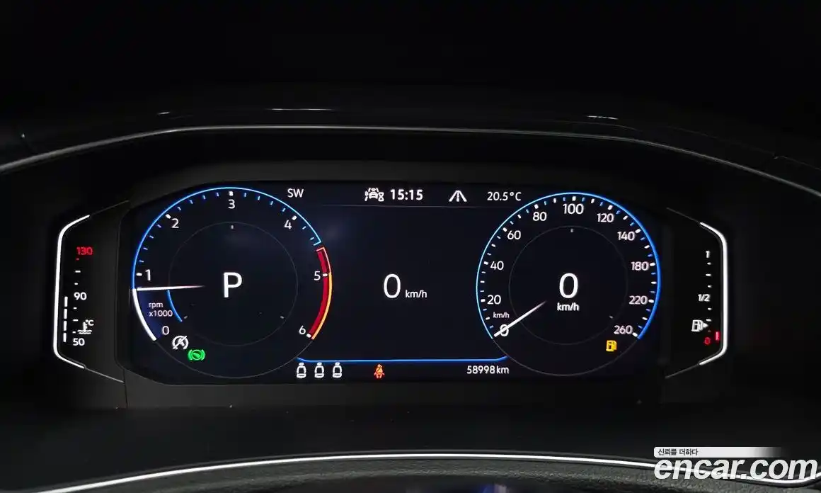 Volkswagen T-Roc 2021 2.0 Автомат в Москве № 328631, фото 4