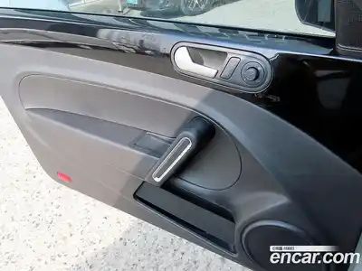 Volkswagen Beatle 2016 2.0 Автомат в Москве № 334535, миниатюра 11