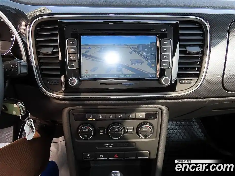 Volkswagen Beatle 2016 2.0 Автомат в Москве № 334535, фото 12